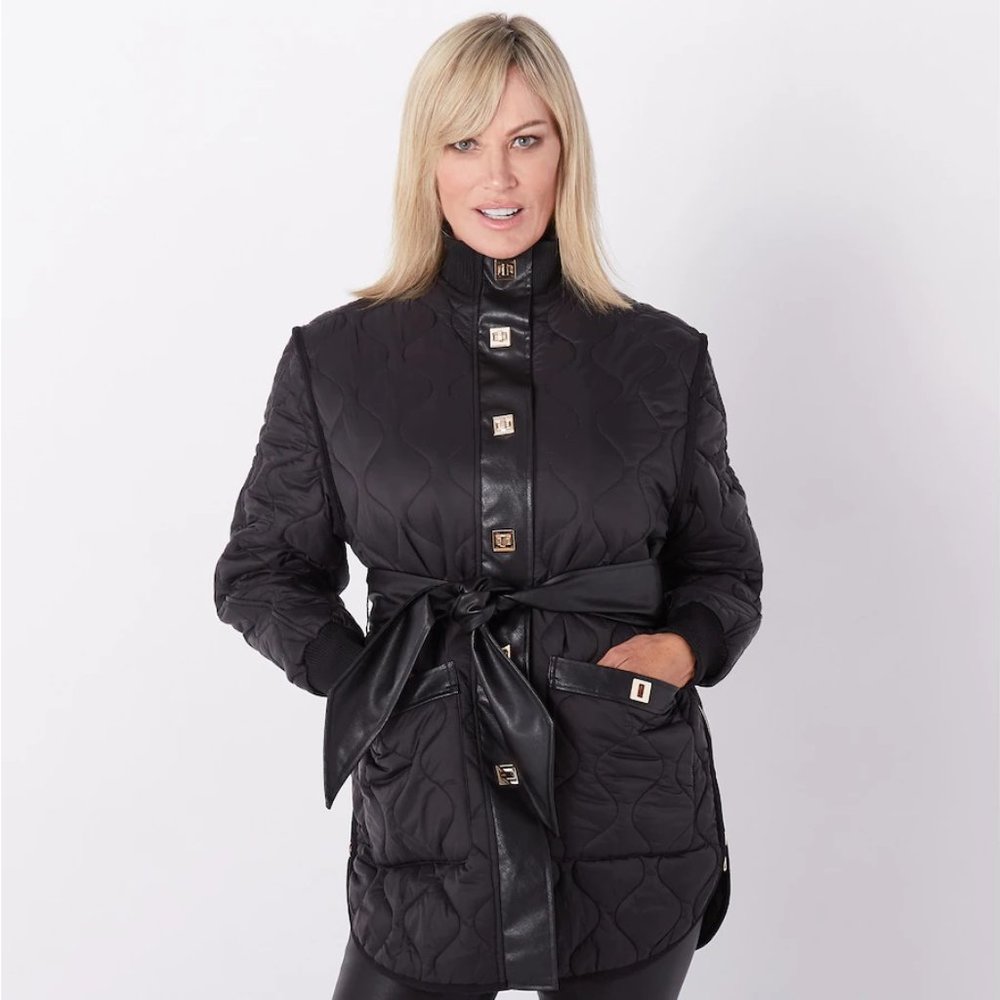 New w/o Tags Brian Bailey Quilted Jacket With Belt - Size Small